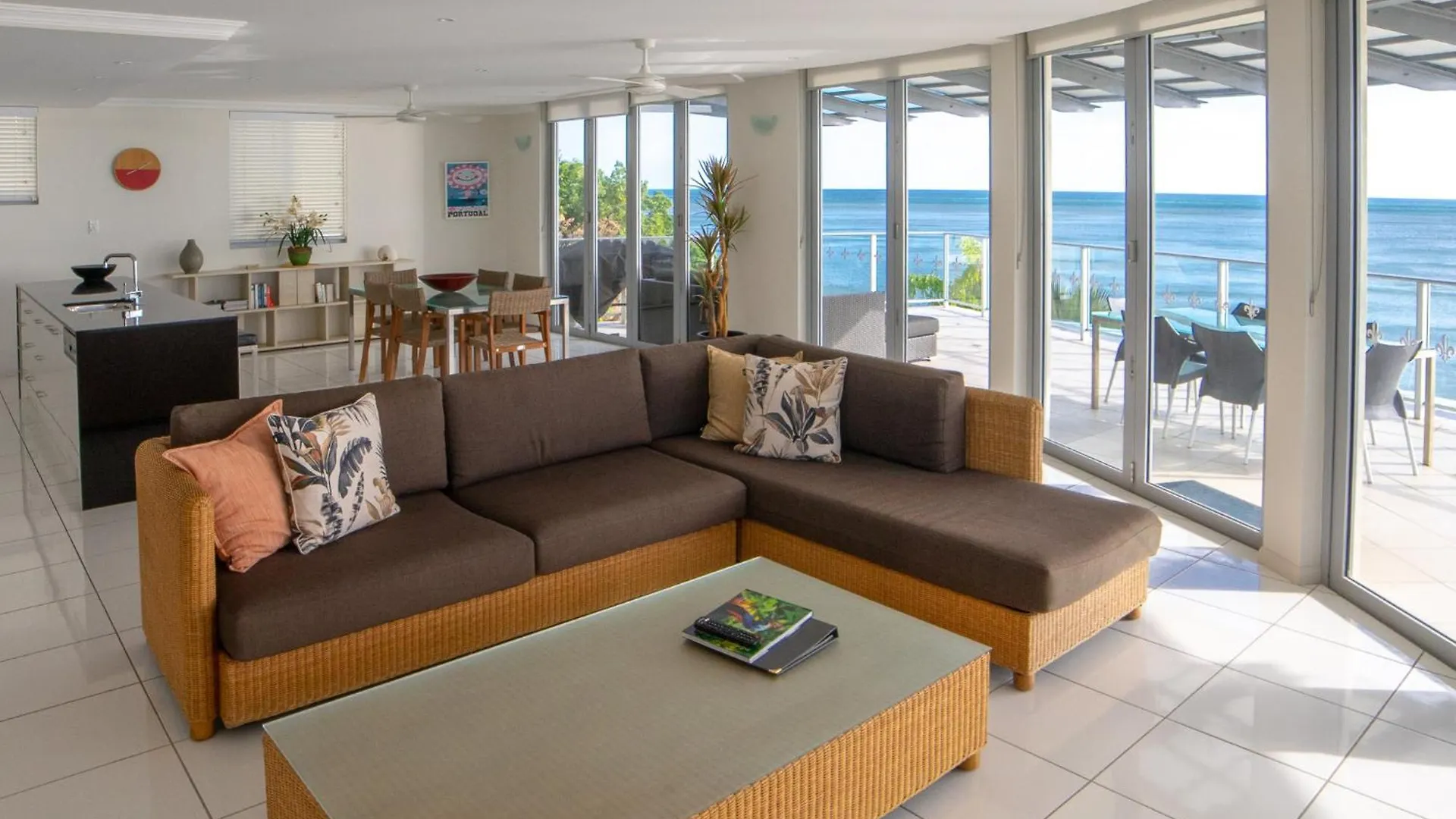 Vue Apartments Тринити Бич 5*,