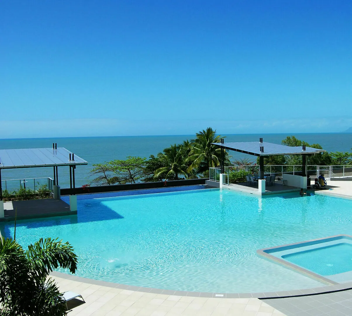 Vue Apartments Trinity Beach 5*,